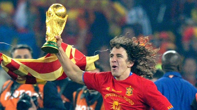 Carles Puyol, người đội trưởng mẫu mực của bóng đá Tây Ban Nha